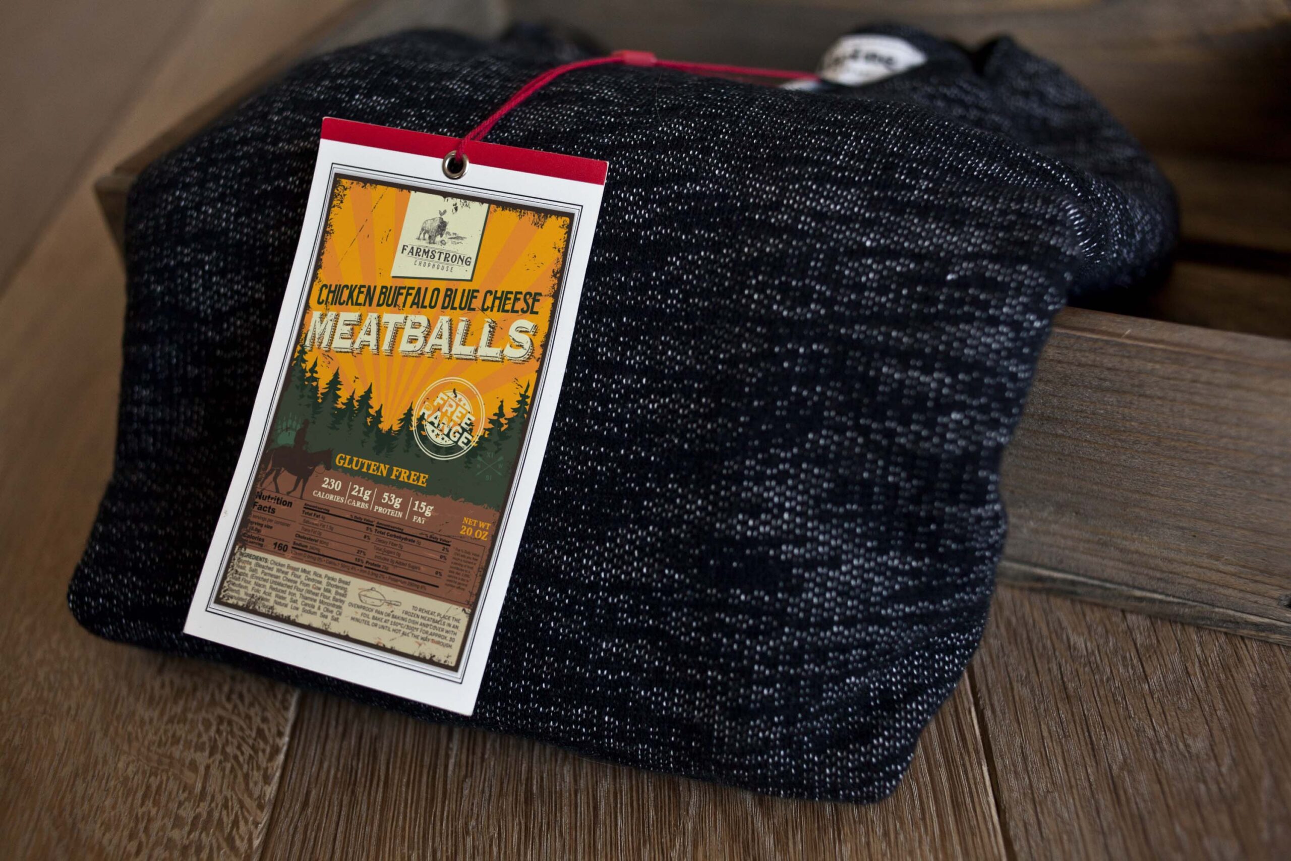 Free Modern Clothes Tag Mockup