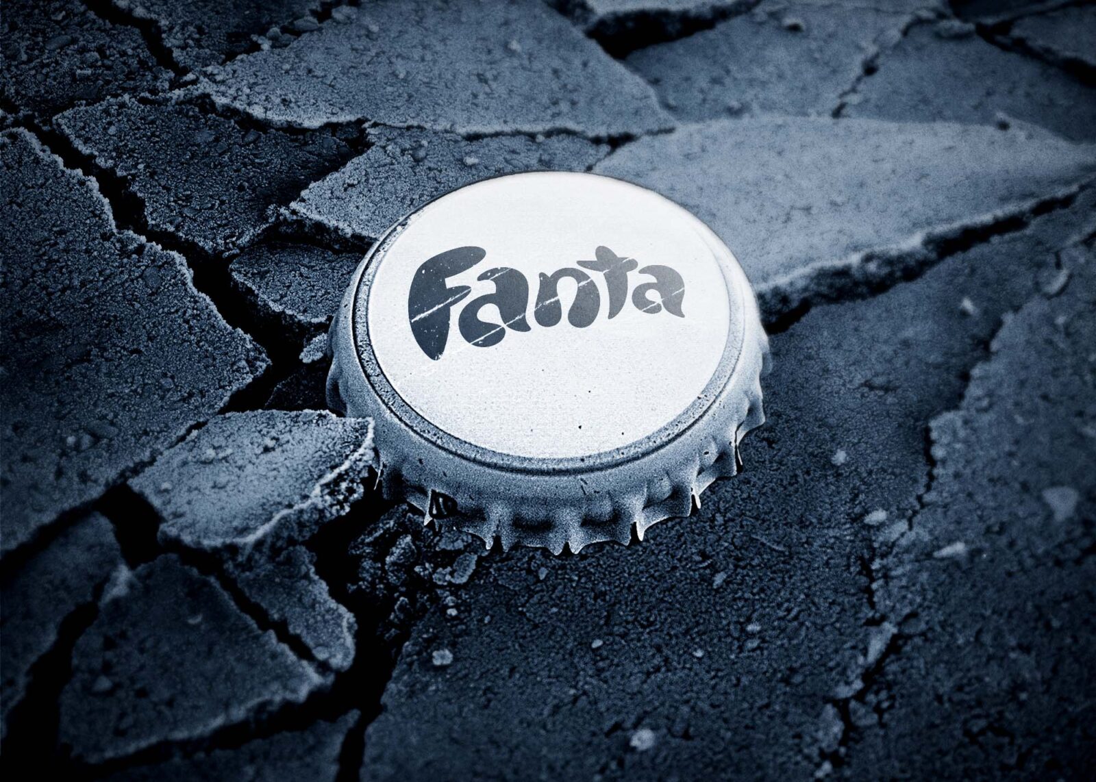 Free Bottle Cap Logo Mockup