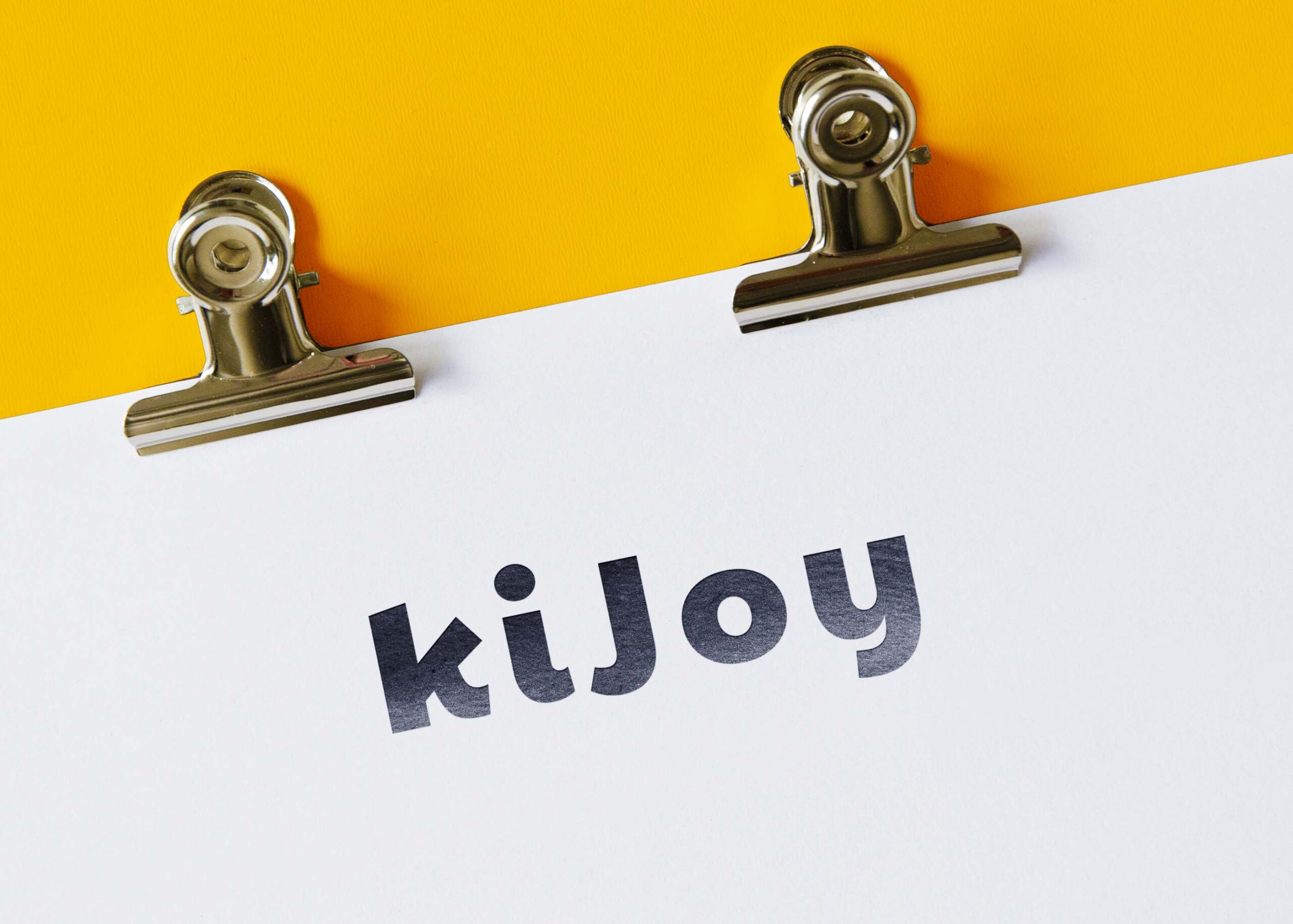 Free Card Free Paper Textured Logo Mockup