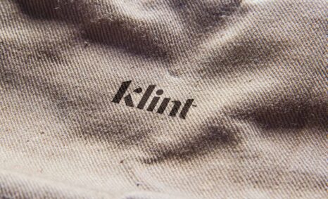 Free Cloth Fabric Logo Mockup