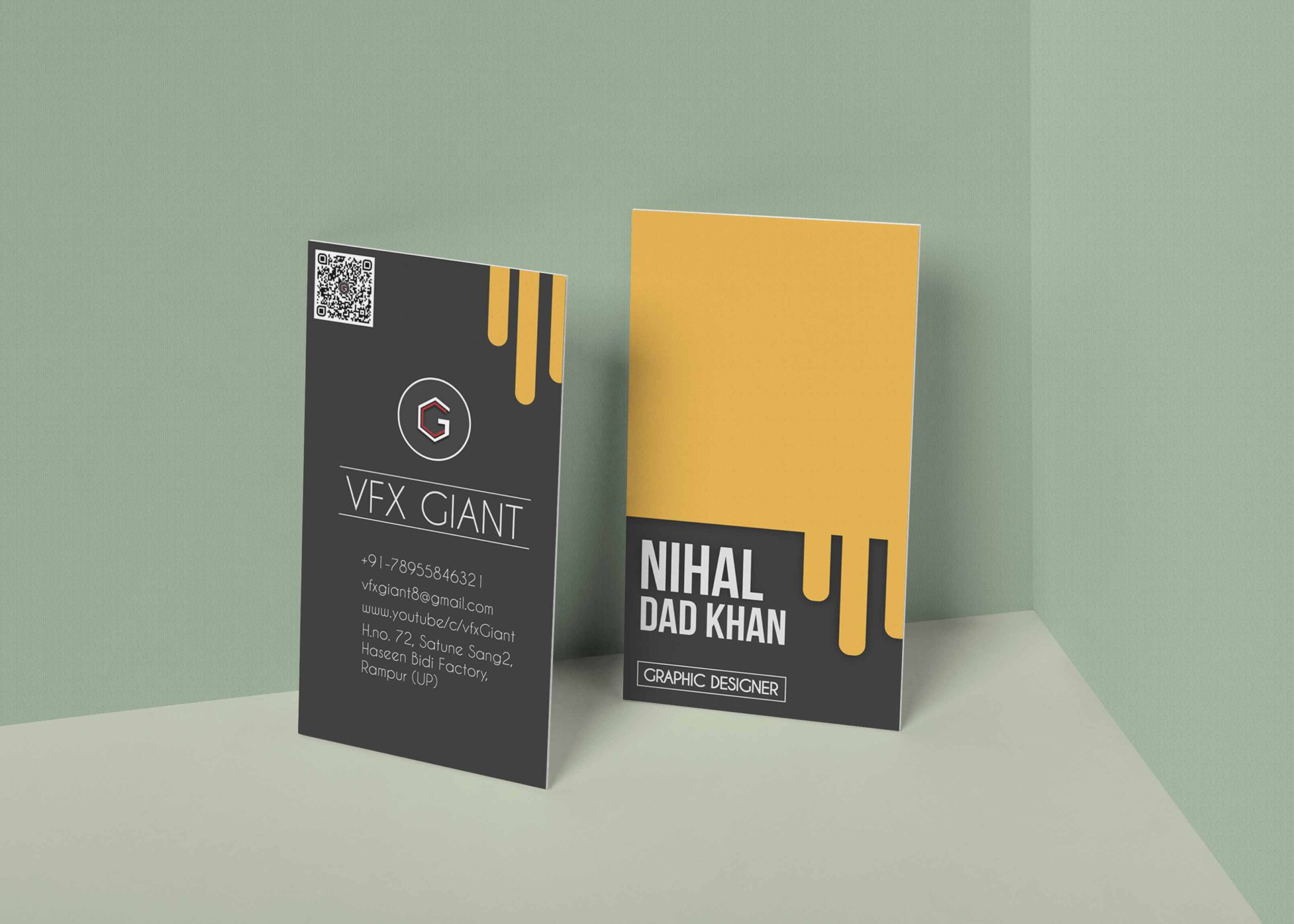 Free Creative Business Card Mockup